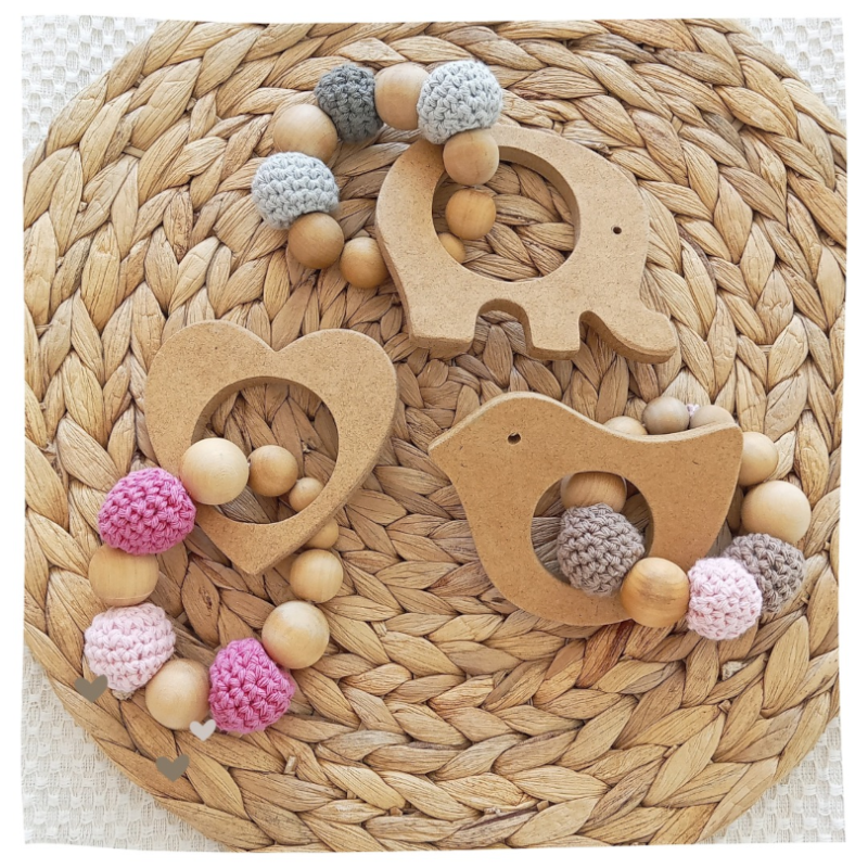 Sonajero bolitas madera/crochet + argolla o mordillo